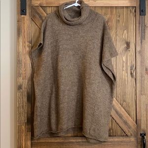 UNIVERSAL THREADS PONCHO